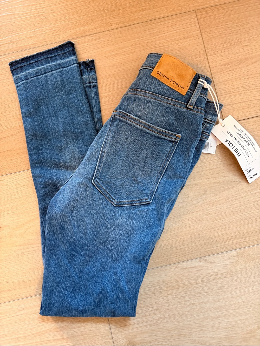 Denim Forum - Lola Crop Skinny